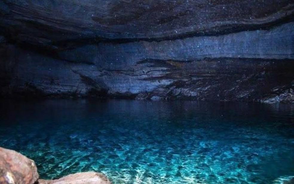 Lago subterrâneo na Caverna dos Ecos — Foto: Arquivo pessoal/Rodrigo Santos de Sousa