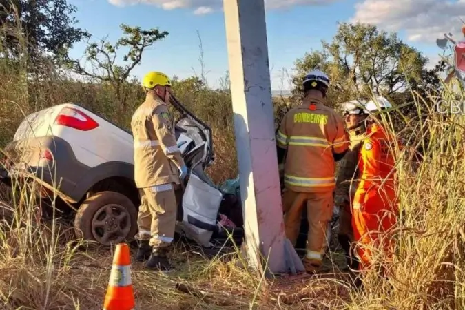 Acidente deixa um morto e três feridos na BR-070, em Águas Lindas - Foto: Divulgação/CBMDF