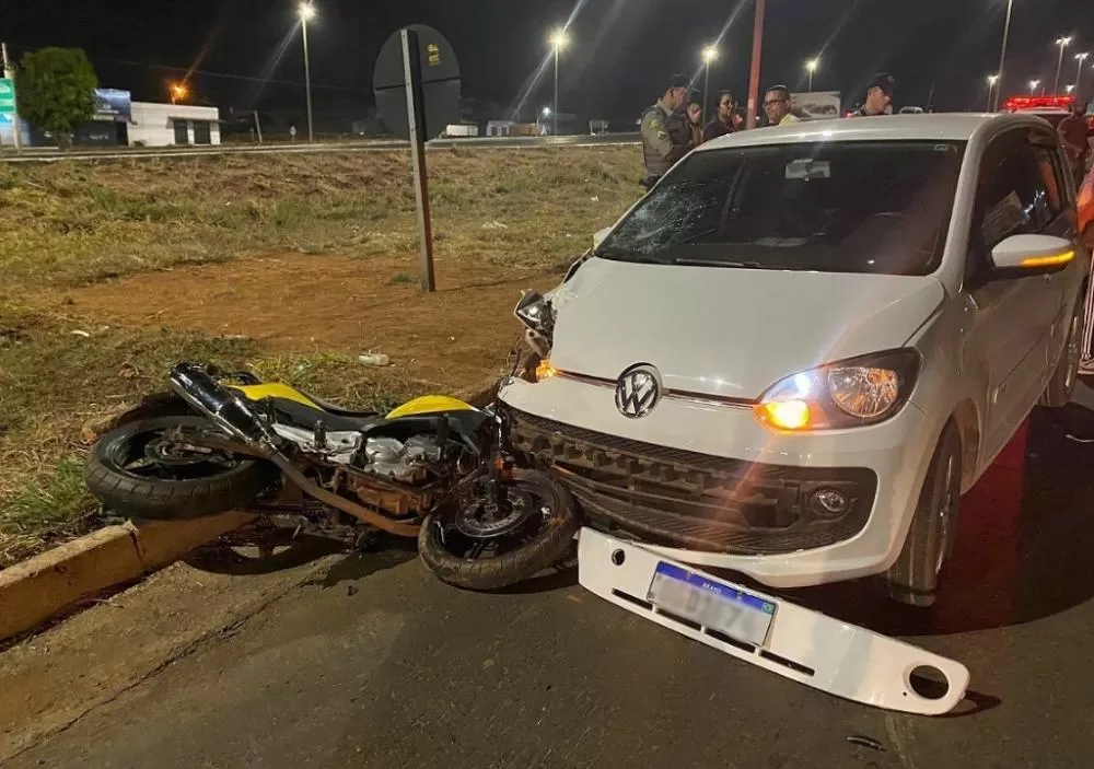 Motociclista morre em colisão frontal ao tentar ultrapassagem, em Águas Lindas (GO) -Foto: Águas Lindas News/Samuel Sales