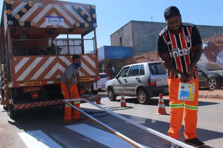 Prefeitura de Águas Lindas inicia revitalização da sinalização de trânsito