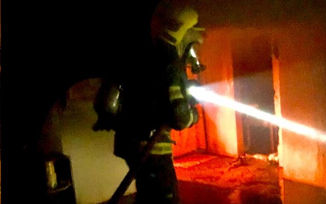 homem é suspeito de incendiar casa e carro de ex-mulher