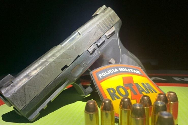 Pistola apreendida pela Rotam – Foto: Divulgação 